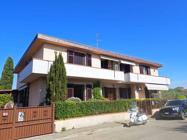 appartamento in vendita a Campi Bisenzio in zona San Cresci