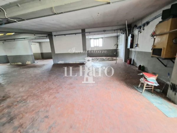ufficio in vendita a Campi Bisenzio in zona Capalle