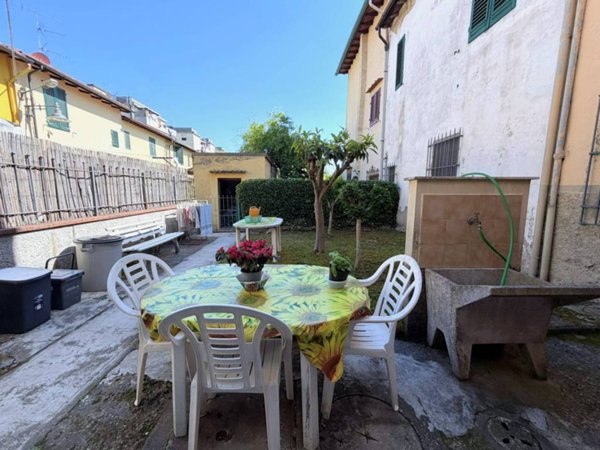 casa indipendente in vendita a Campi Bisenzio in zona San Donnino