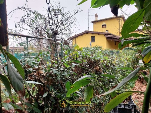 casa indipendente in vendita a Campi Bisenzio