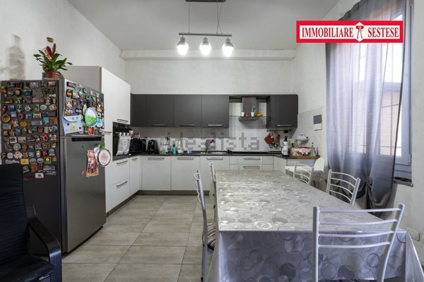 casa semindipendente in vendita a Campi Bisenzio