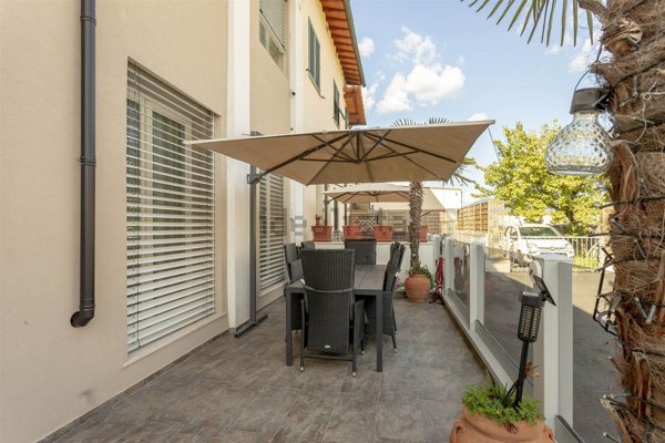 casa indipendente in vendita a Campi Bisenzio in zona San Piero a Ponti