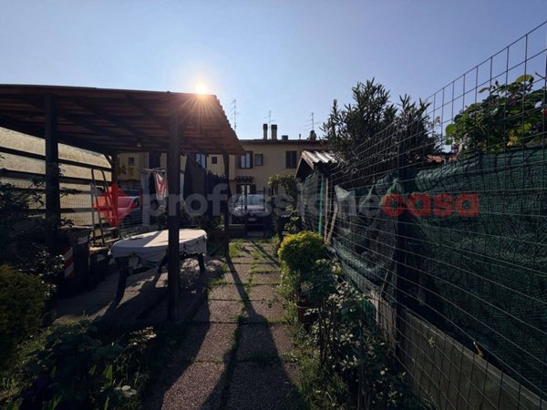 casa indipendente in vendita a Campi Bisenzio in zona Limite
