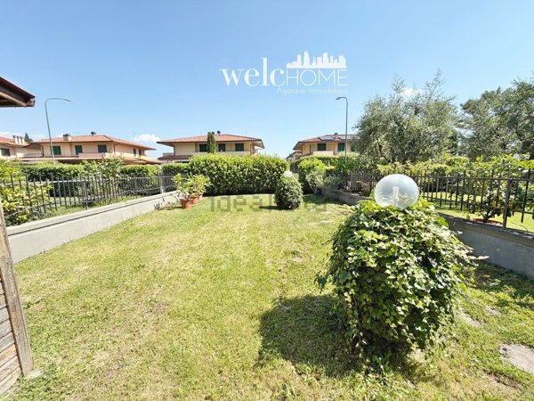 casa indipendente in vendita a Campi Bisenzio