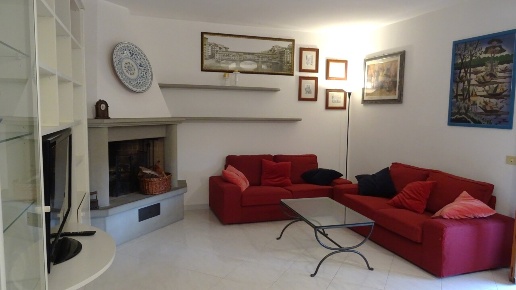 casa indipendente in vendita a Campi Bisenzio