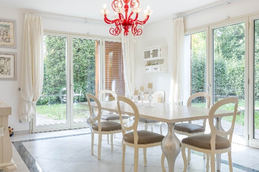 casa indipendente in vendita a Campi Bisenzio
