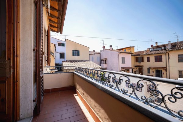 casa indipendente in vendita a Campi Bisenzio