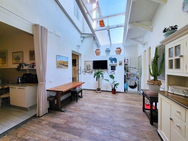casa indipendente in vendita a Campi Bisenzio
