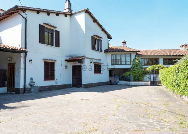 casa indipendente in vendita a Campi Bisenzio in zona San Donnino