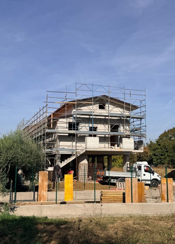 casa indipendente in vendita a Campi Bisenzio in zona San Donnino