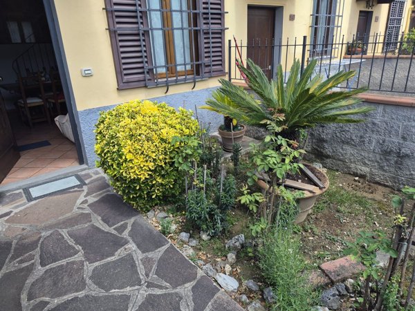 casa indipendente in vendita a Campi Bisenzio