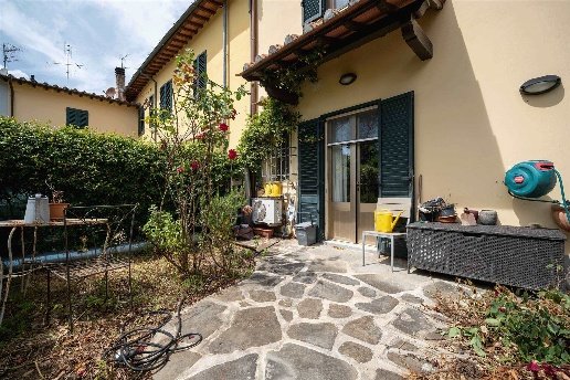 casa indipendente in vendita a Campi Bisenzio in zona San Piero a Ponti