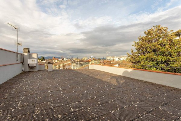 casa indipendente in vendita a Campi Bisenzio in zona San Donnino