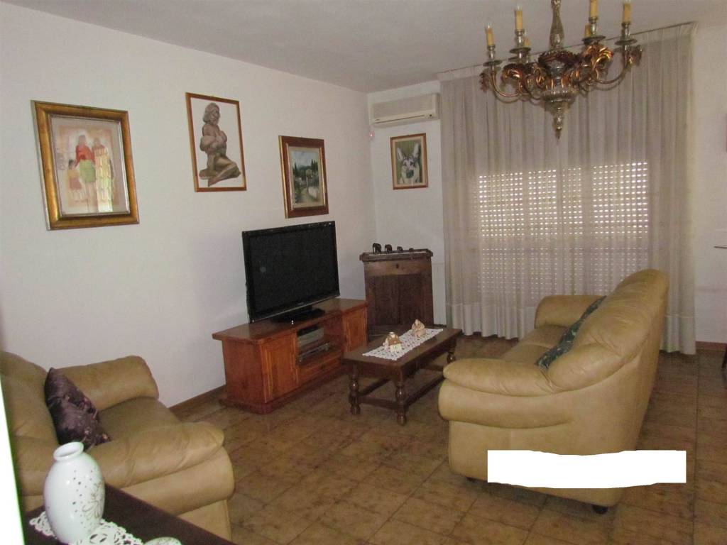 casa indipendente in vendita a Campi Bisenzio in zona Limite