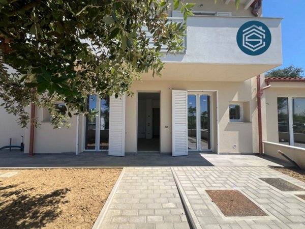 casa indipendente in vendita a Campi Bisenzio