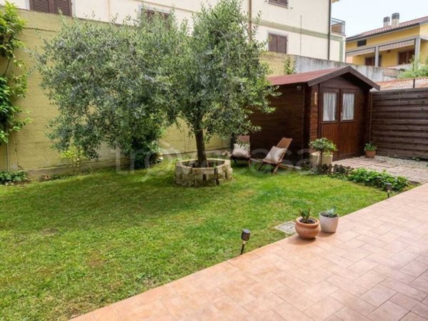 appartamento in vendita a Campi Bisenzio in zona La Madonnina