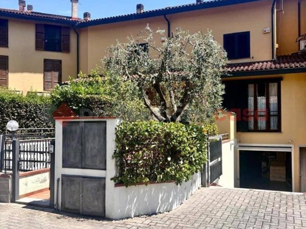 casa indipendente in vendita a Campi Bisenzio in zona San Piero a Ponti