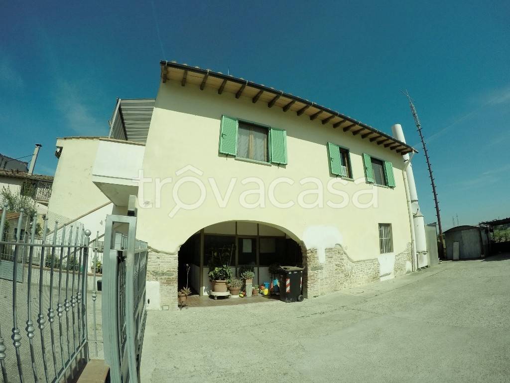 casa indipendente in vendita a Campi Bisenzio in zona San Piero a Ponti