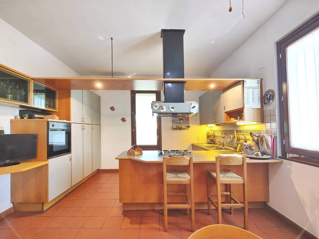 casa indipendente in vendita a Campi Bisenzio in zona San Donnino