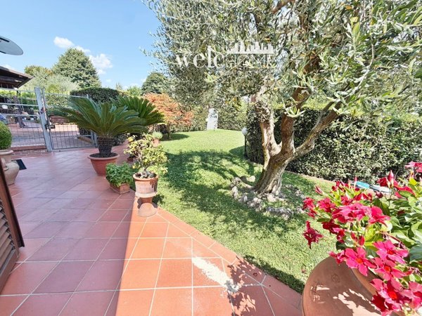 casa indipendente in vendita a Campi Bisenzio in zona Capalle