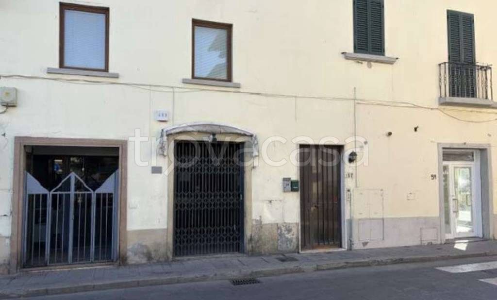 negozio in vendita a Campi Bisenzio