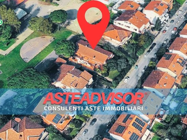 casa indipendente in vendita a Campi Bisenzio