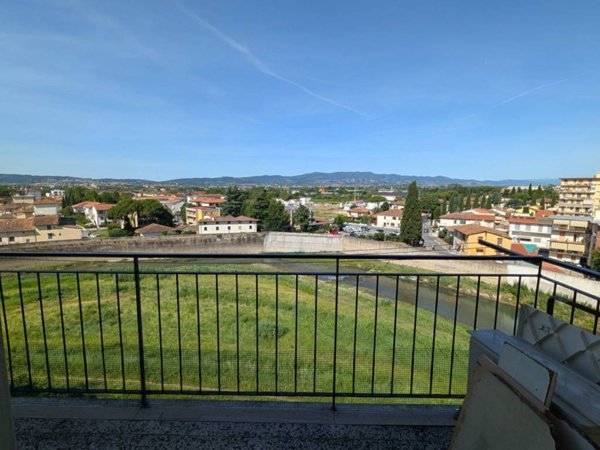 appartamento in vendita a Campi Bisenzio