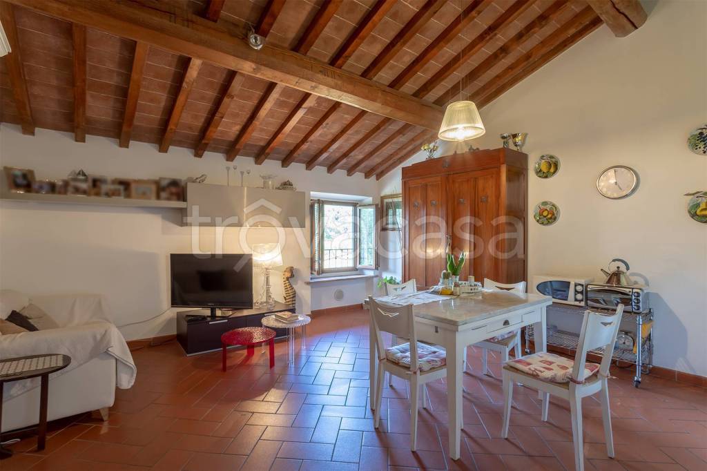 appartamento in vendita a Campi Bisenzio in zona Limite