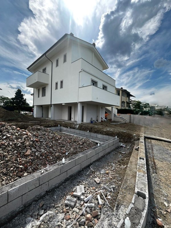 casa indipendente in vendita a Campi Bisenzio in zona Sant'Angelo a Lecore