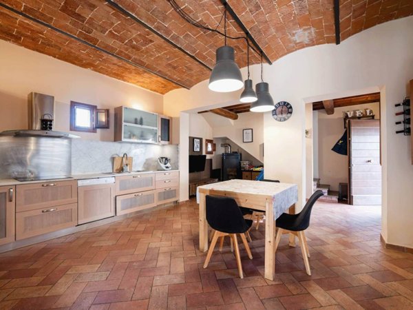 casa indipendente in vendita a Campi Bisenzio