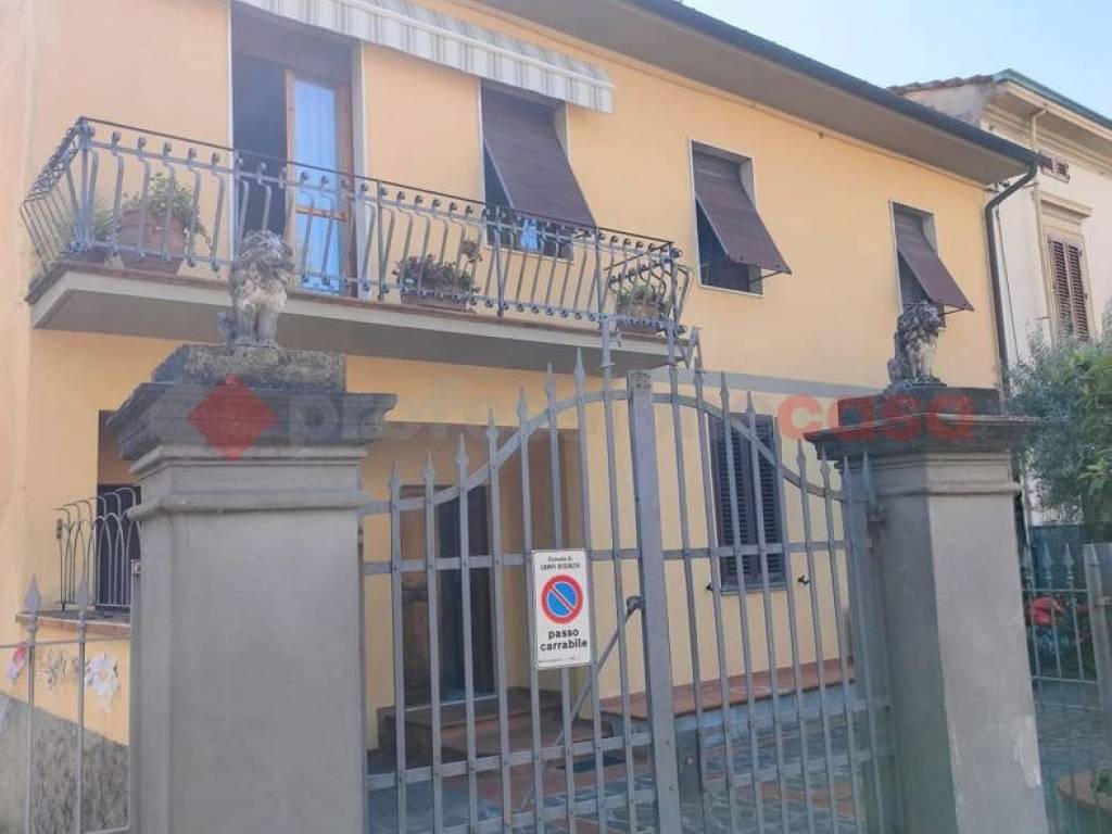 appartamento in vendita a Campi Bisenzio in zona Capalle