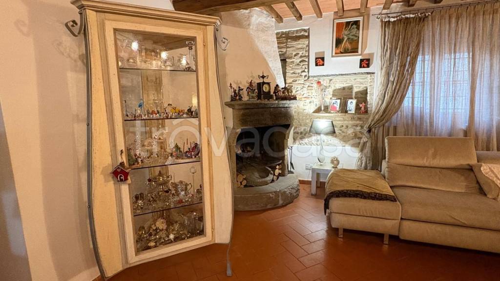 casa indipendente in vendita a Campi Bisenzio in zona San Giorgio a Colonica