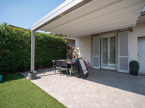 casa indipendente in vendita a Campi Bisenzio in zona San Donnino
