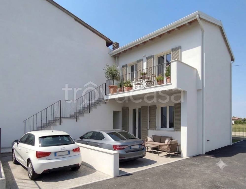 appartamento in vendita a Campi Bisenzio in zona San Piero a Ponti