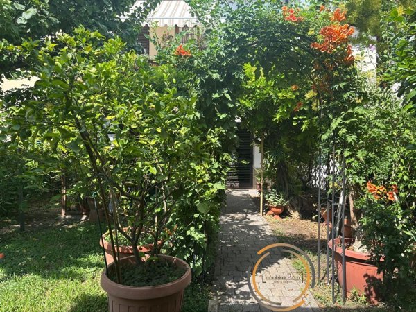 appartamento in vendita a Campi Bisenzio in zona Capalle
