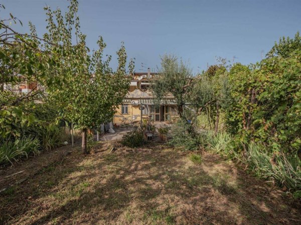 appartamento in vendita a Campi Bisenzio in zona San Piero a Ponti