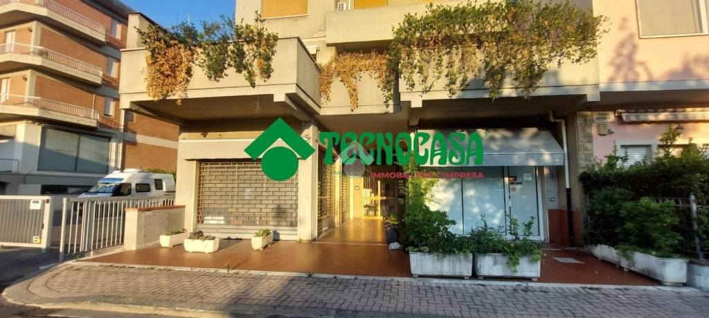 ufficio in vendita a Campi Bisenzio