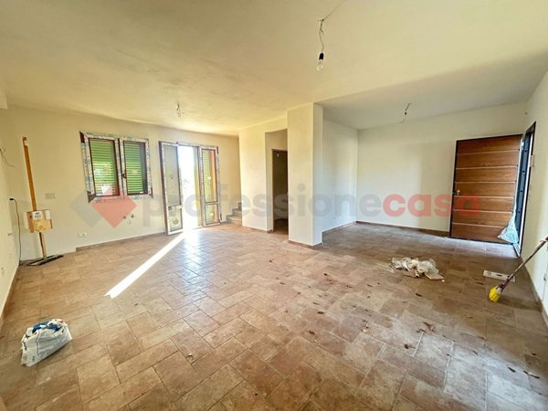 casa indipendente in vendita a Campi Bisenzio