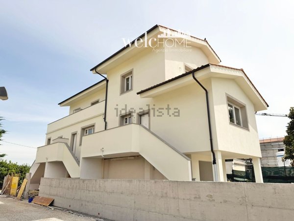 casa indipendente in vendita a Campi Bisenzio in zona Sant'Angelo a Lecore