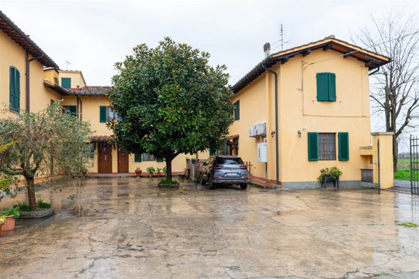 casa indipendente in vendita a Campi Bisenzio in zona Confini