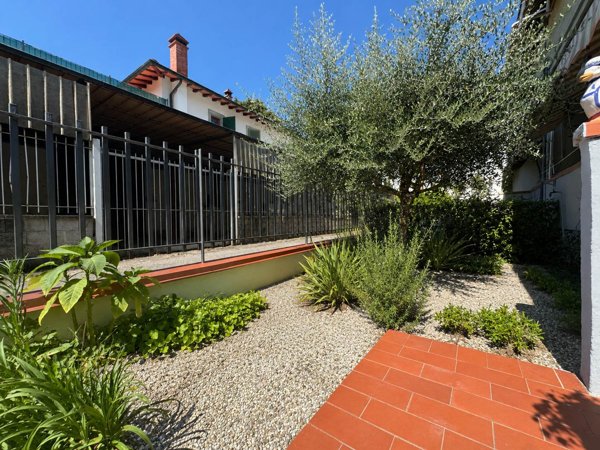 appartamento in vendita a Campi Bisenzio in zona San Piero a Ponti