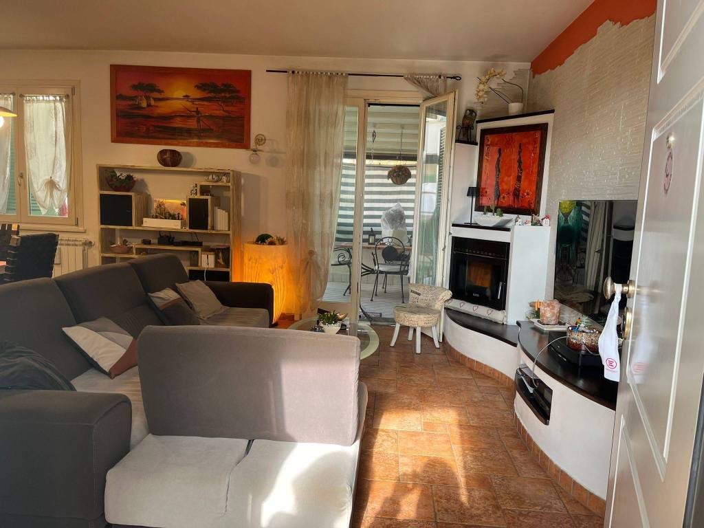casa indipendente in vendita a Campi Bisenzio in zona San Cresci