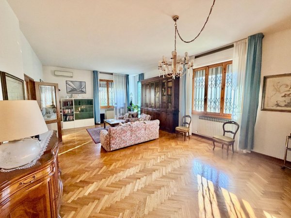 appartamento in vendita a Campi Bisenzio