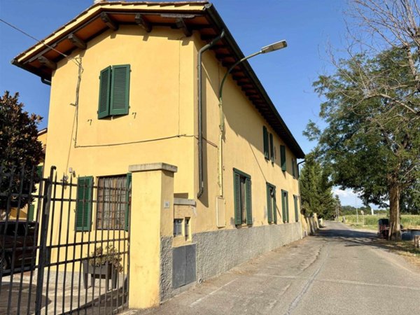 casa indipendente in vendita a Campi Bisenzio in zona Capalle
