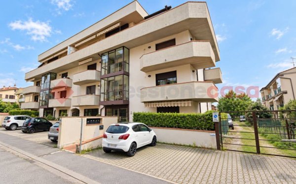 appartamento in vendita a Campi Bisenzio in zona Capalle