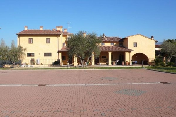 box auto in vendita a Campi Bisenzio in zona Capalle