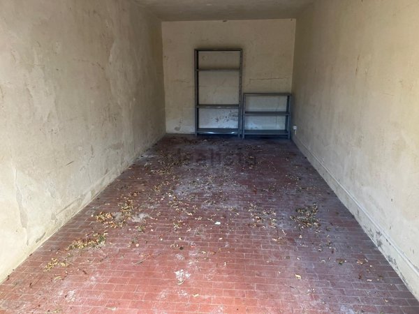 box auto in vendita a Campi Bisenzio