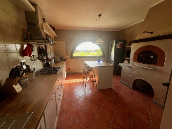 casa indipendente in vendita a Campi Bisenzio