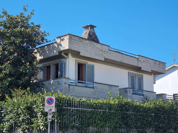 casa indipendente in vendita a Campi Bisenzio in zona Sant'Angelo a Lecore