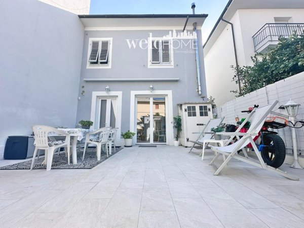 intera palazzina in vendita a Campi Bisenzio